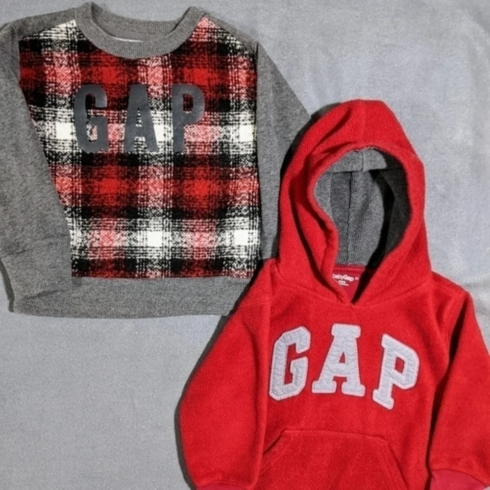 Boys Gap sweater and pullover fleece hoodie size 3t 4-5t